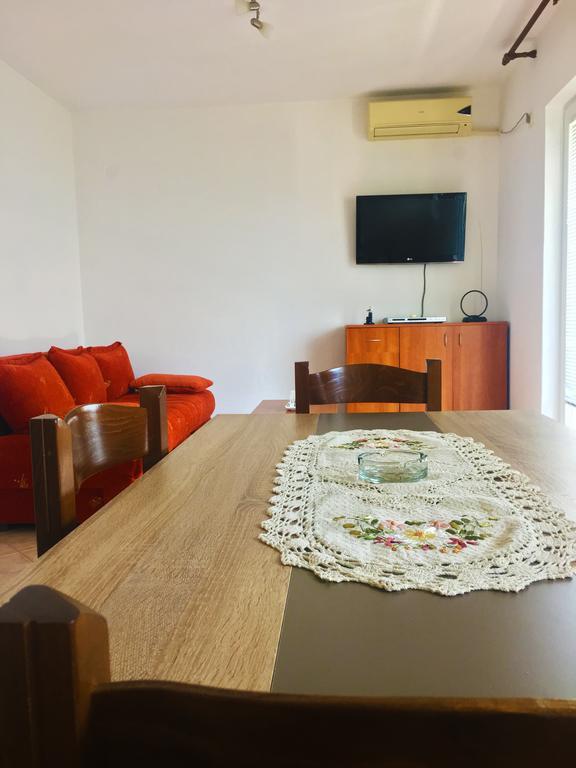 Milmaris Apartments Tivat Exterior photo