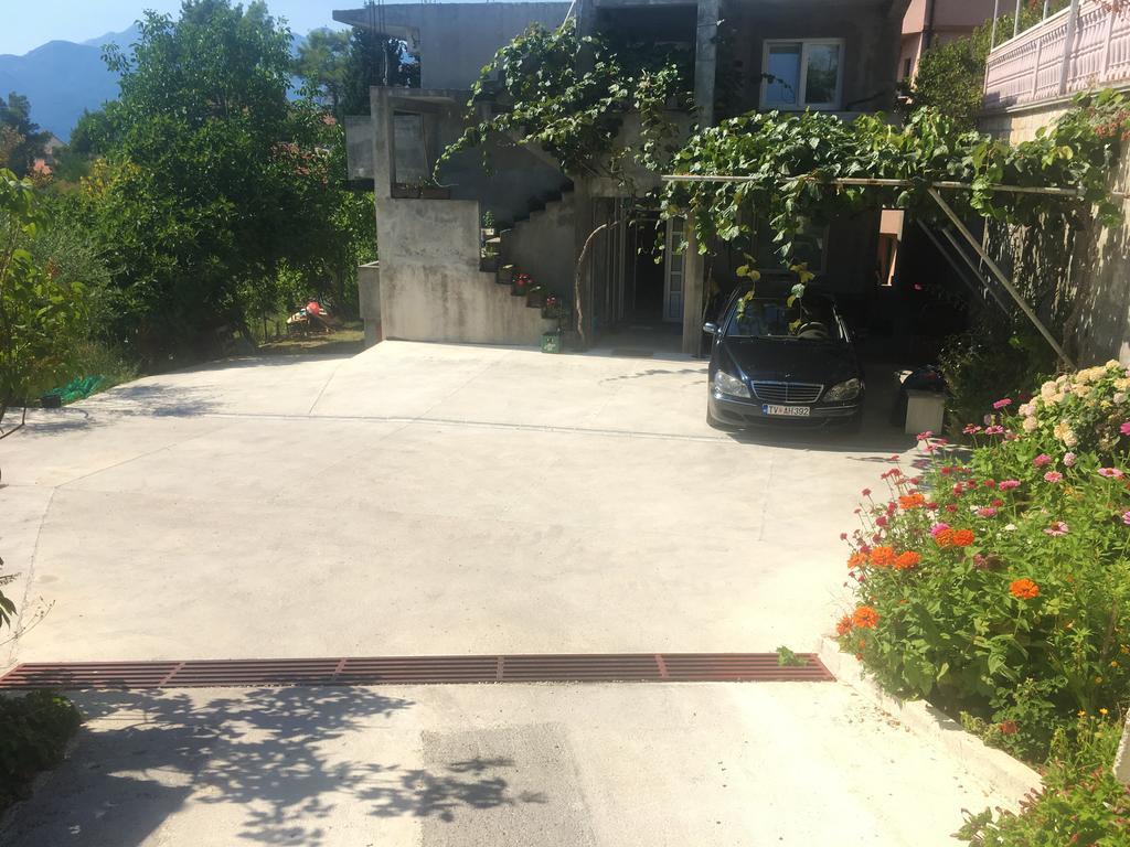 Milmaris Apartments Tivat Exterior photo